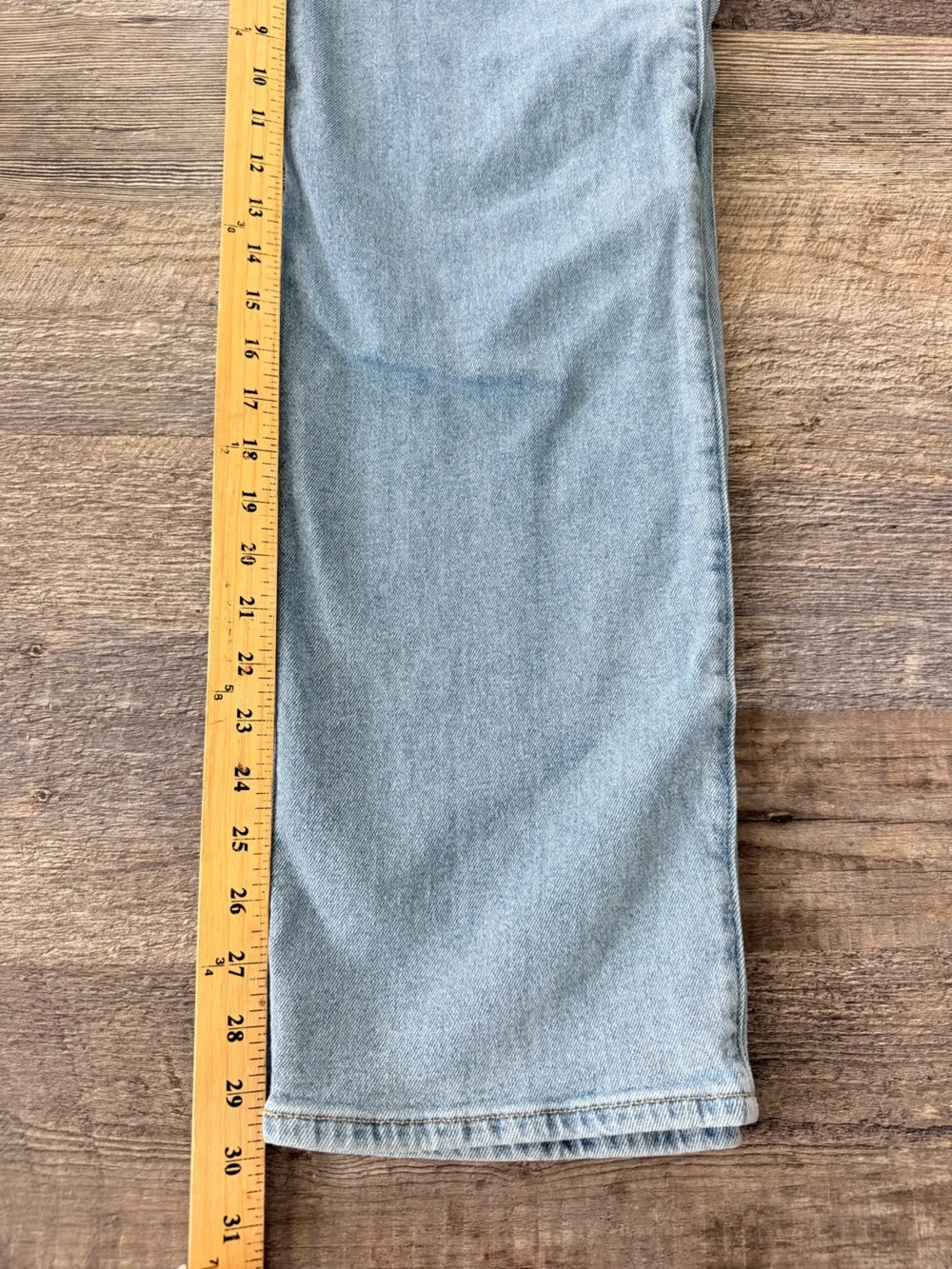 Hollister Ultra High Rise Dad Jeans Light Wash Distressed 27 5R